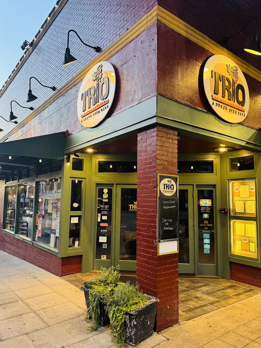 Trio - A Brick Oven Cafe